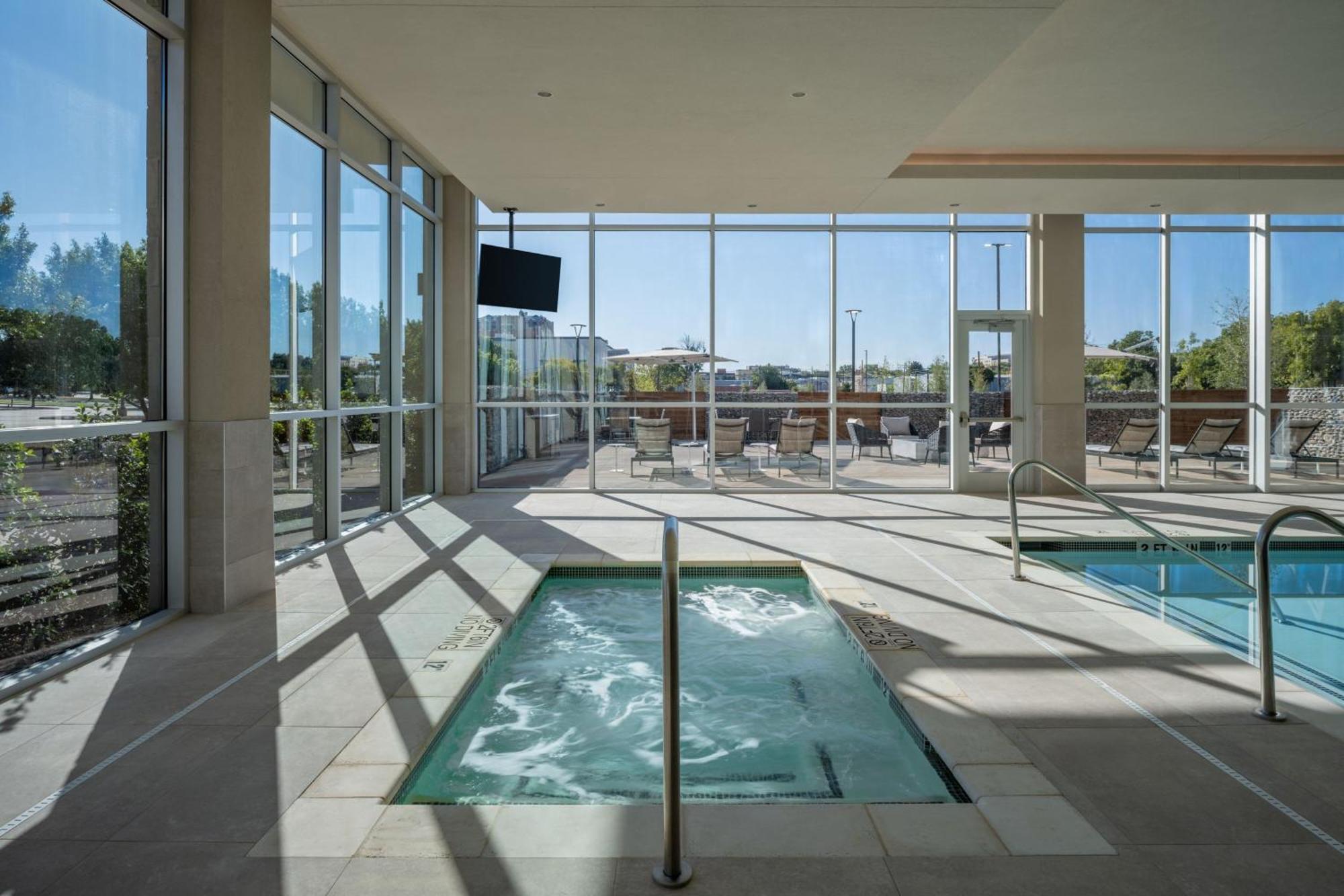 Delta Hotels By Marriott Wichita Falls Convention Center Exterior foto
